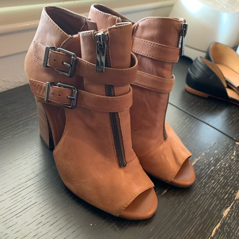 Tan Jessica Simpson Booties Size 6